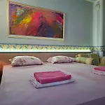奥德索斯公寓